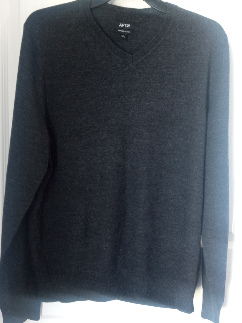 Apt. 9 Men’s Dark Charcoal V-Neck Sweater